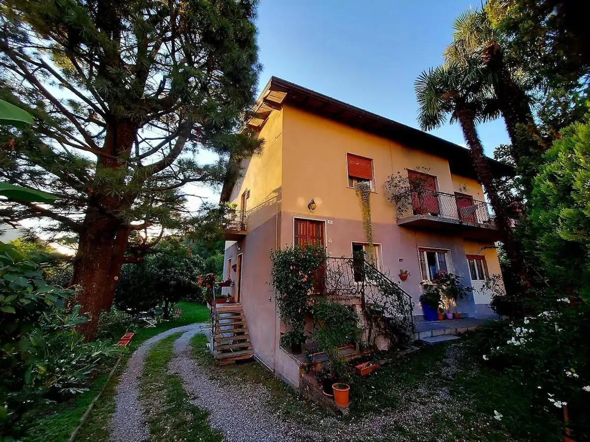 Villa Dei Pini Лавено-Момбелло